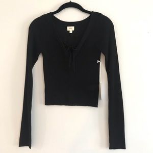 NWT tie front long sleeve crop top